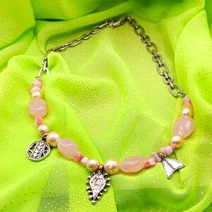 Vintage Like NEW 🌟 Elegant Silver and Pink Beaded Necklace